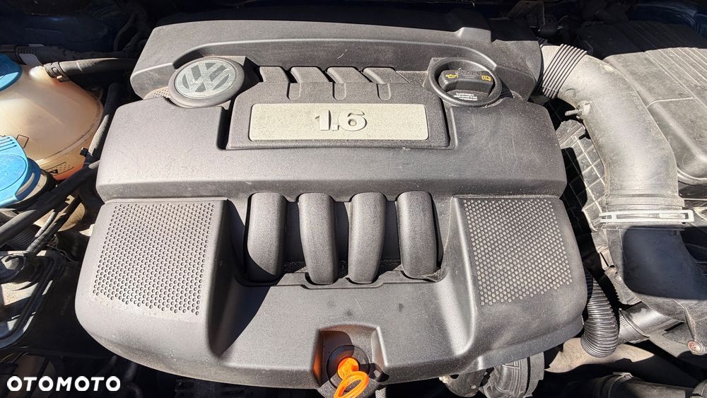 Volkswagen Golf Plus 1.6 Comfortline - 26