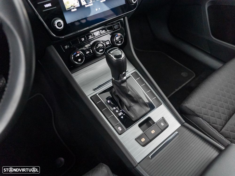 Skoda Superb Break 2.0 TDI DSG - 26