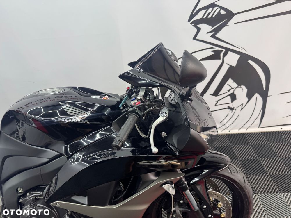 Honda CBR - 33