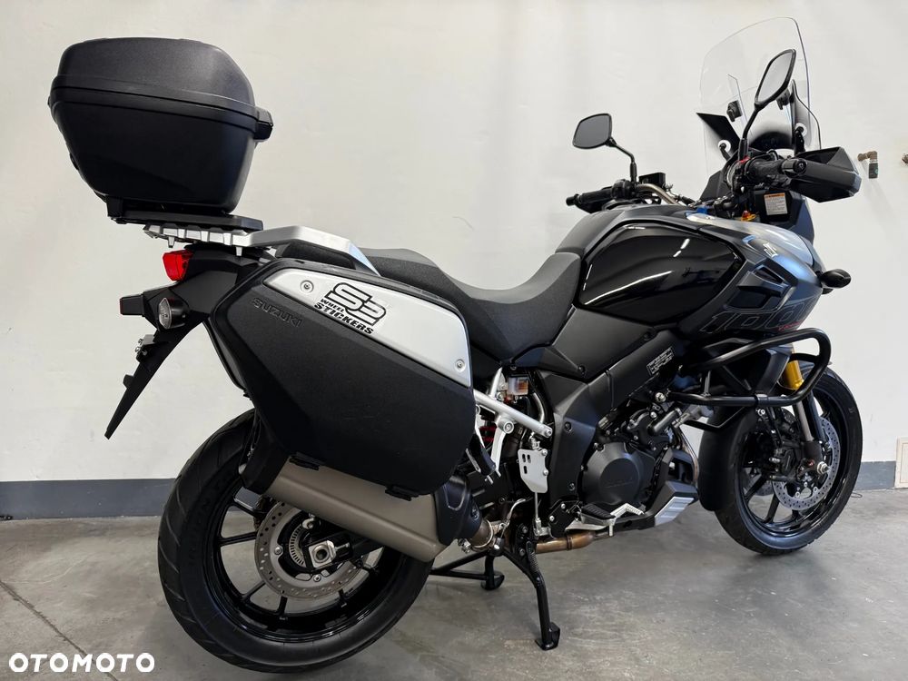 Suzuki V-STROM - 3