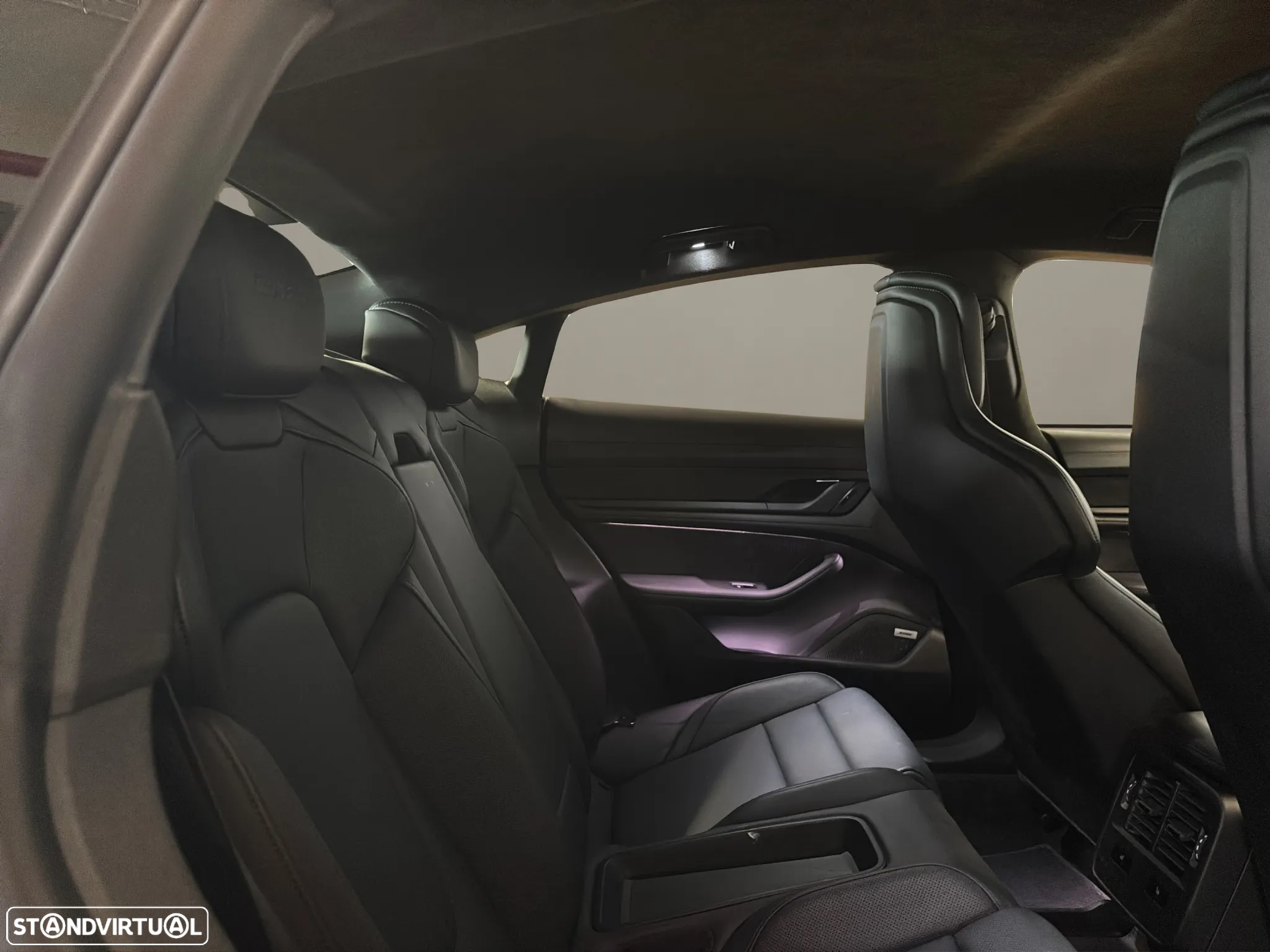 Porsche Taycan Turbo - 15