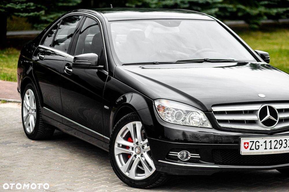 Mercedes-Benz Klasa C 180 BlueEFFICIENCY 7G-TRONIC Avantgarde - 3