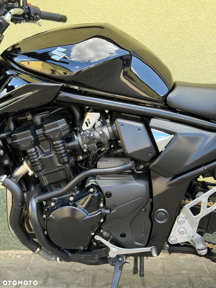Suzuki Bandit - 25