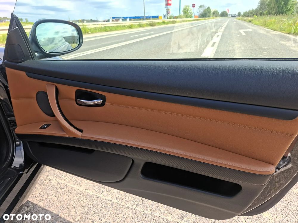 BMW Seria 3 318i M Sport Edition - 18