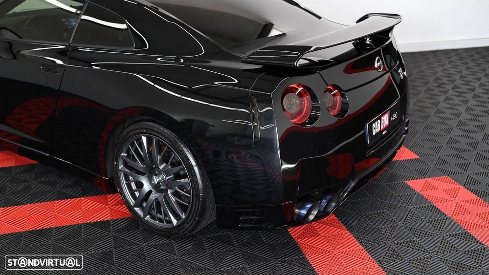 Nissan GT-R 3.8 V6 Black Edition - 14