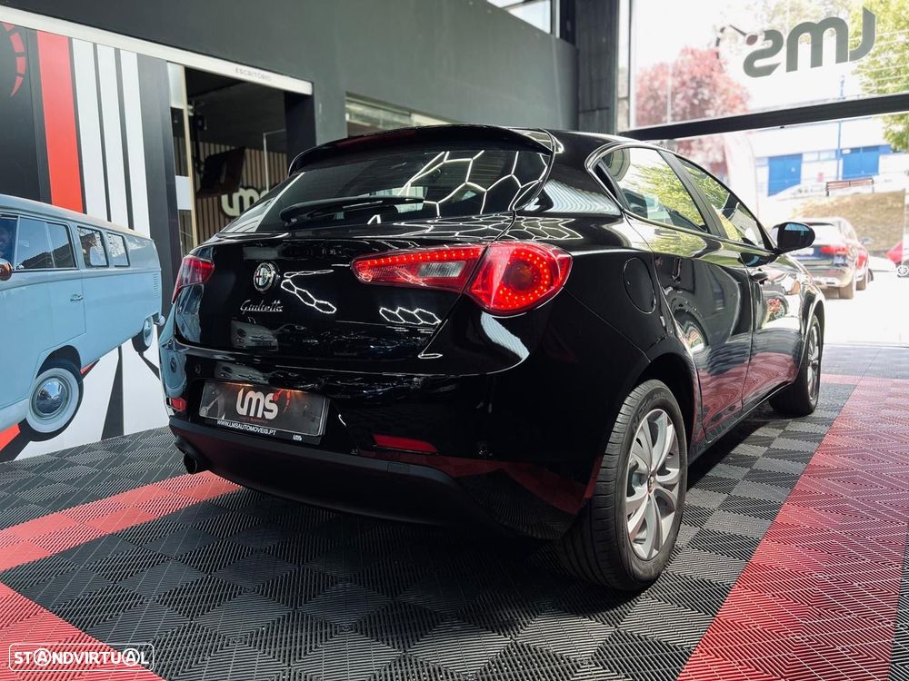 Alfa Romeo Giulietta 1.6 JTDM Distinctive - 13