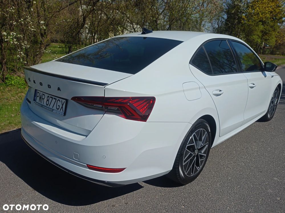 Skoda Octavia 2.0 TDI DSG Sportline - 3