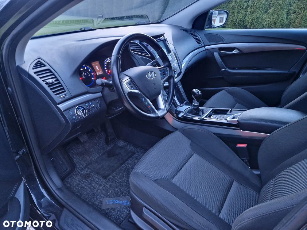 Hyundai i40 i40cw 1.6 Fifa World Cup Edition - 31