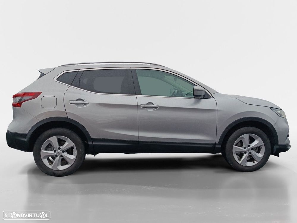 Nissan Qashqai 1.5 dCi N-Connecta - 6