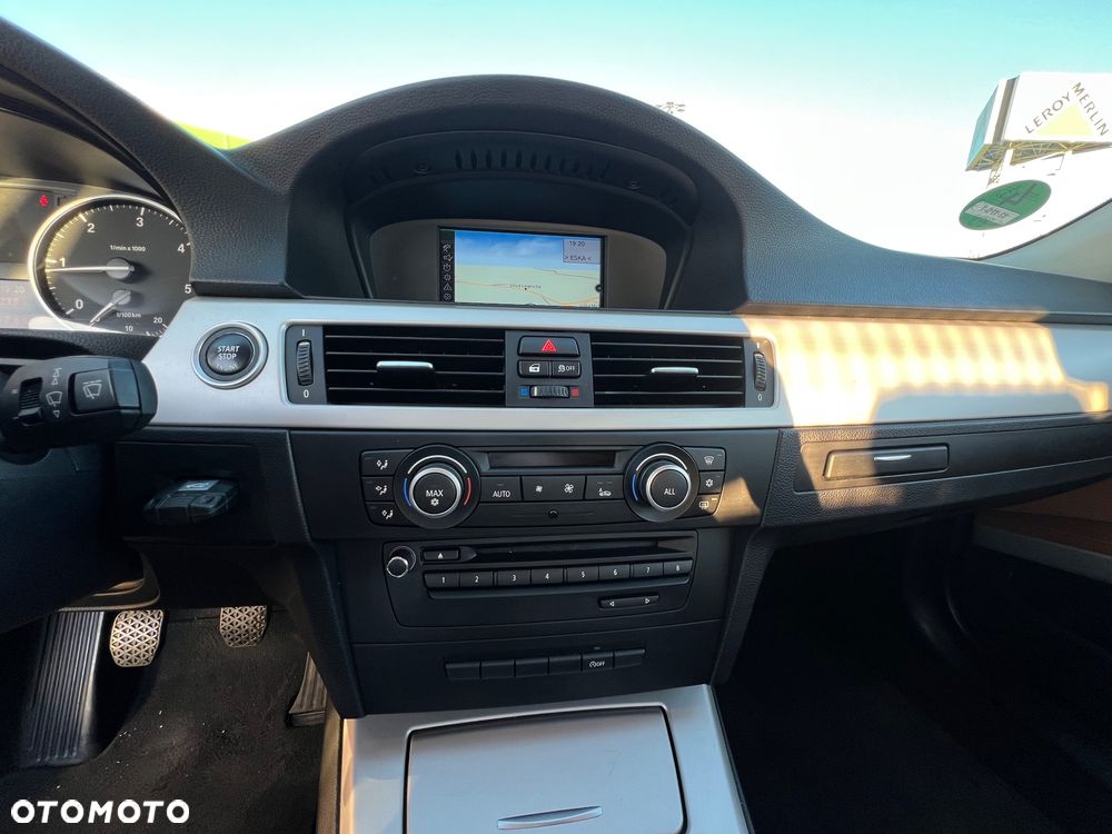 BMW Seria 3 320d Efficient Dynamics Edition Blue Perf Luxury Line - 13