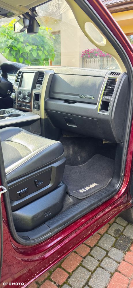 RAM 1500 Crew Cab Laramie - 24