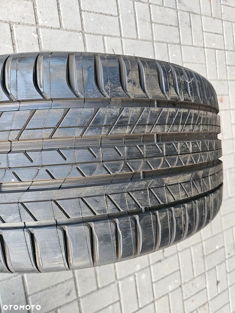 1 x Opona SUV/4x4 letnia MICHELIN Latitude Sport 3 295/40R20 106Y - 3