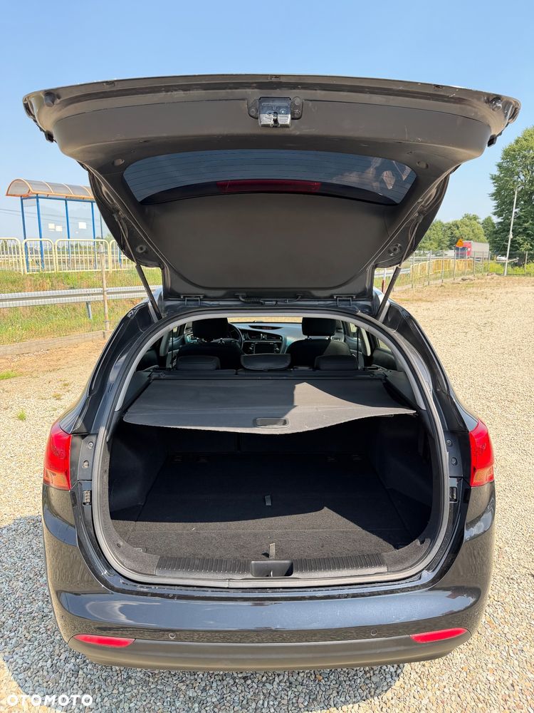 Kia Ceed - 24