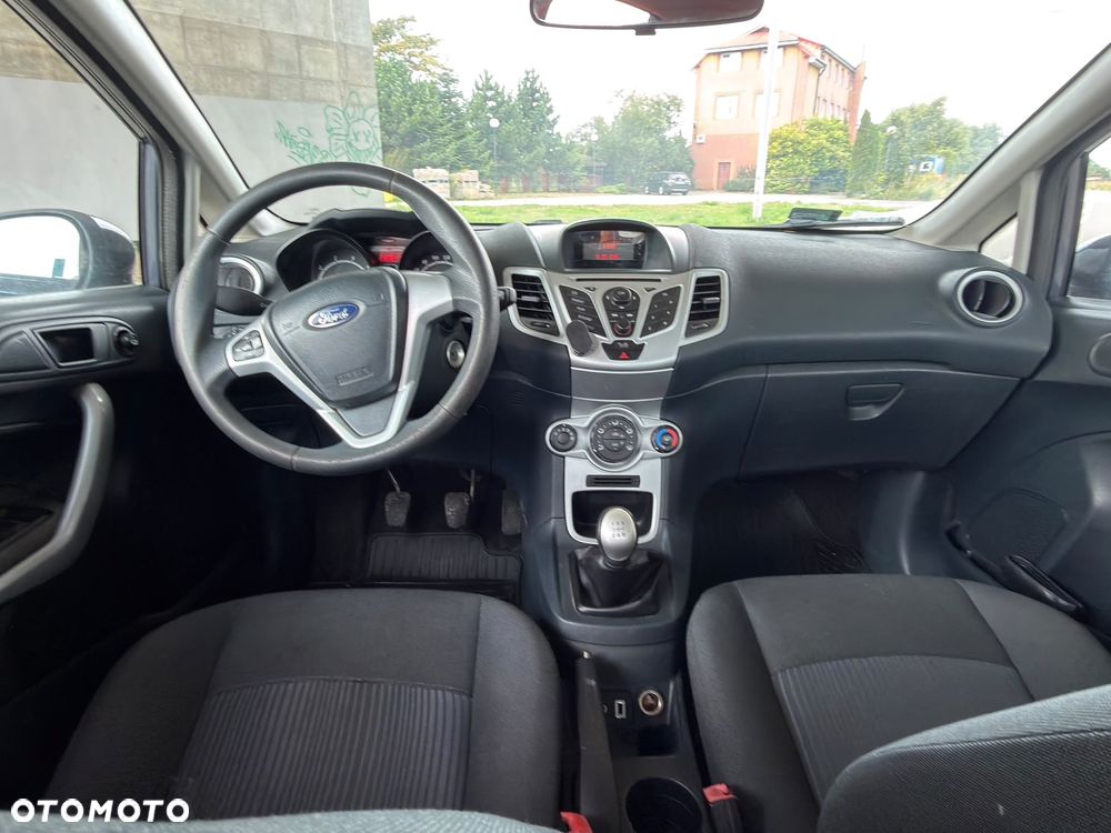 Ford Fiesta 1.25 Ambiente - 9