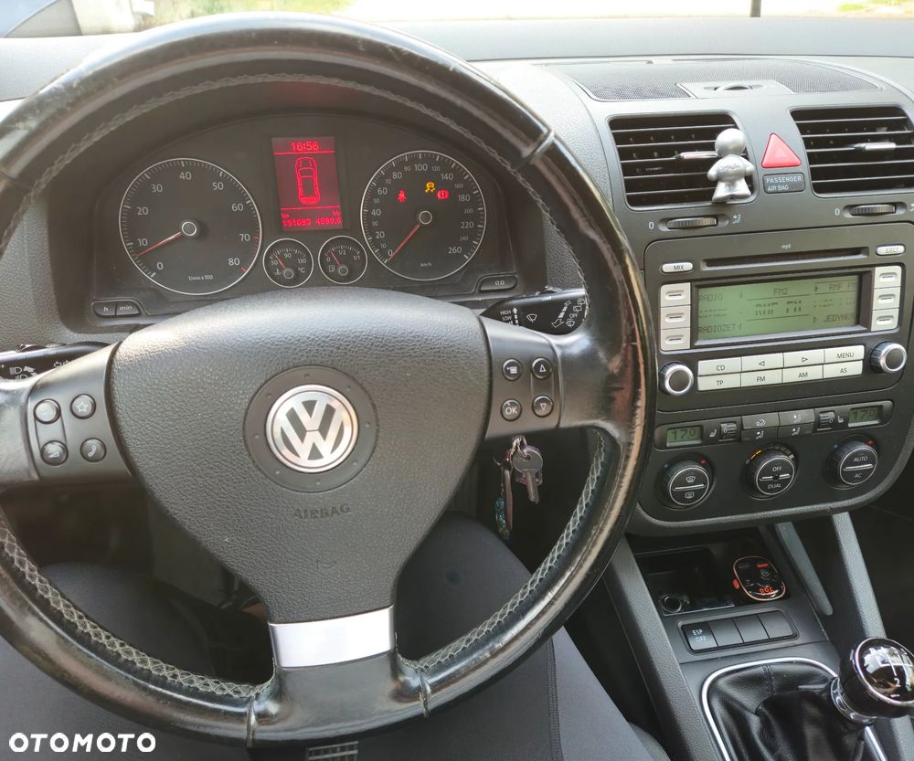 Volkswagen Golf 1.6 Comfortline - 11