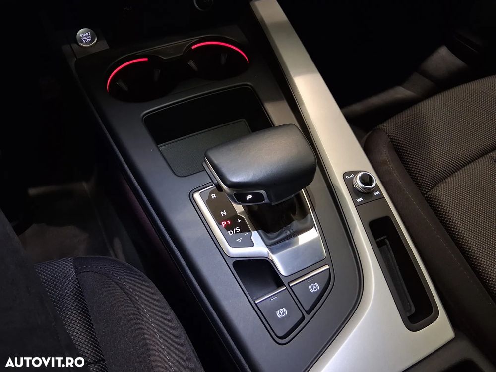 Audi A4 Avant 2.0 40 TDI quattro S tronic MHEV Advanced - 18