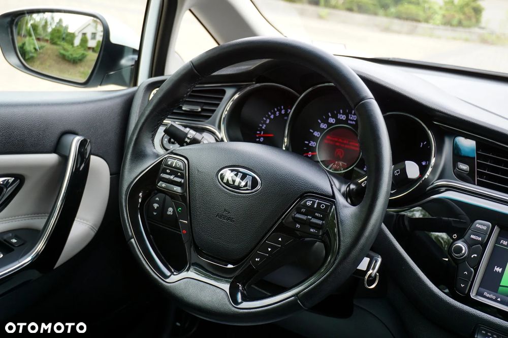 Kia Ceed 1.6 GDI Dream Team Edition - 29