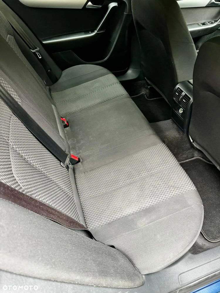 Volkswagen Passat 1.4 TSI BMT Comfortline - 14