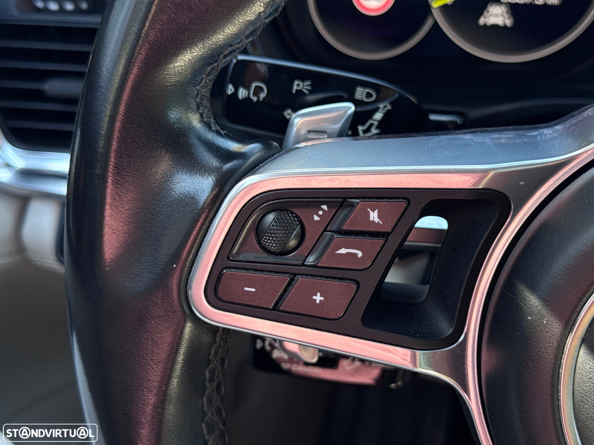 Porsche Panamera Sport Turismo 4 E-Hybrid - 23