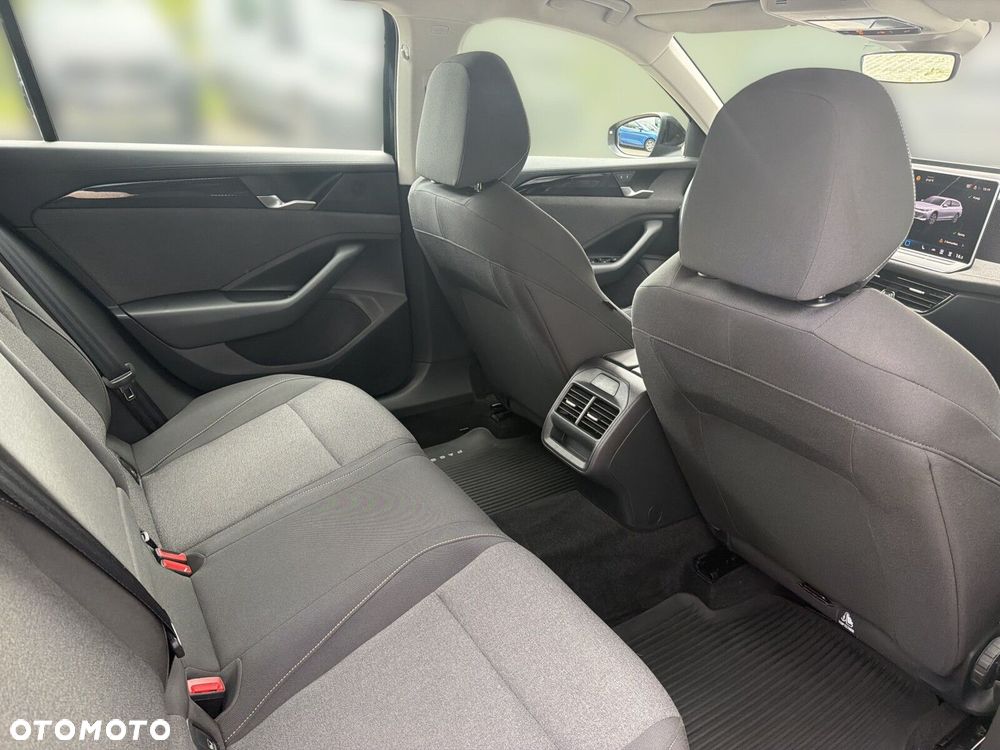 Volkswagen Passat Variant - 11