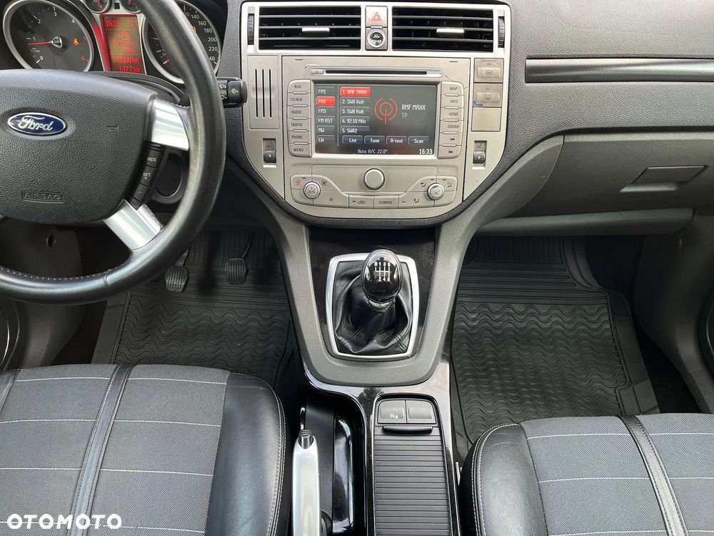 Ford Kuga 2.0 TDCi 4x4 Titanium - 29