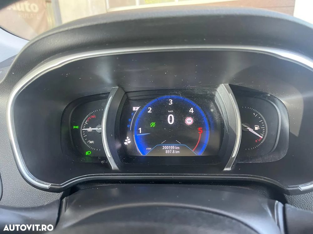Renault Megane BLUE dCi 115 EDC BUSINESS EDITION - 11