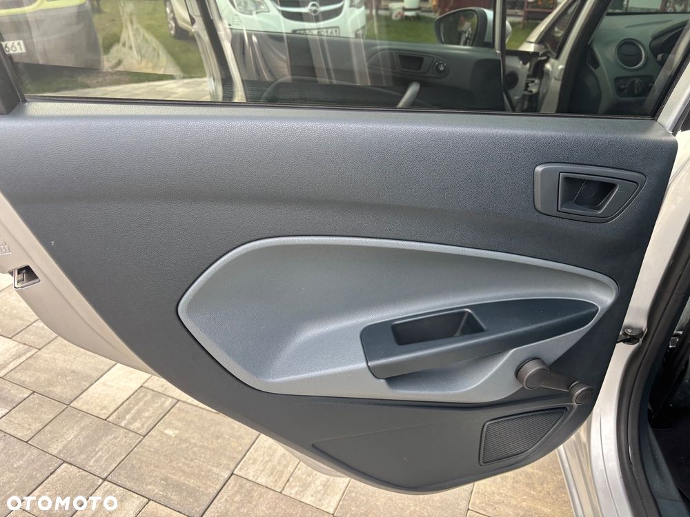 Ford Fiesta 1.25 Champions Edition - 16