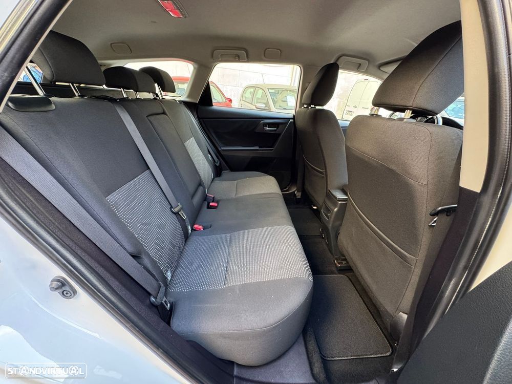 Toyota Auris Touring Sports 1.4 D-4D Design Edition - 15