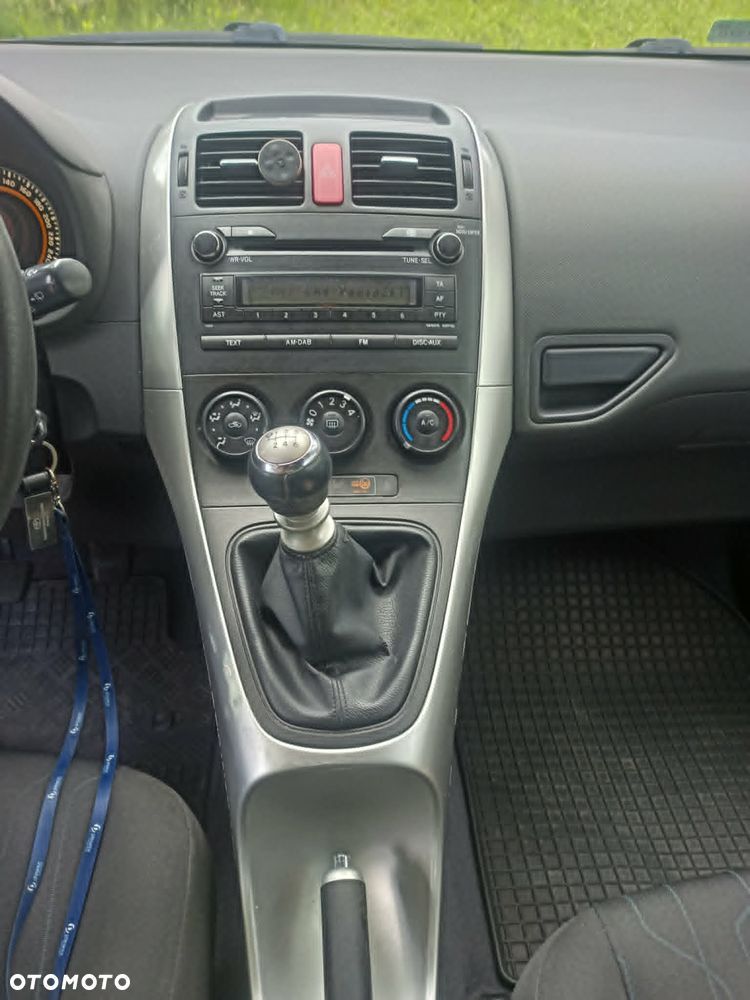 Toyota Auris 1.6 Sprint - 3