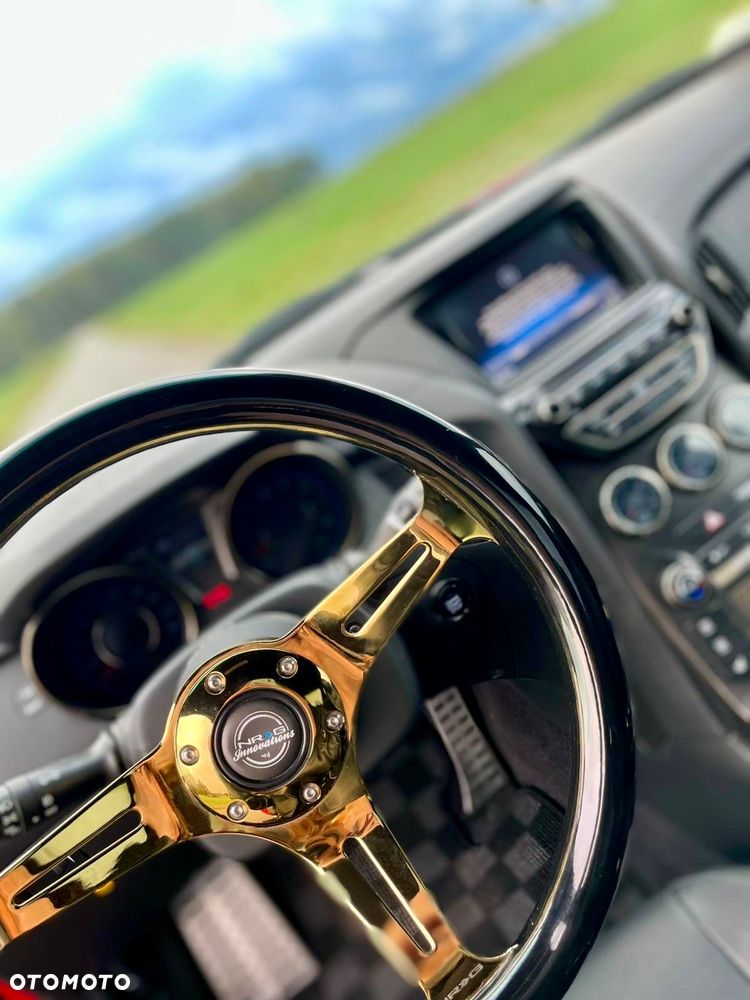 Hyundai Genesis Coupe 3.8 V6 Executive - 16