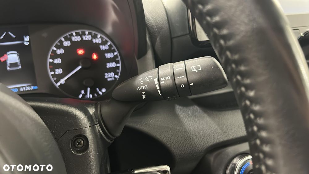 Toyota Yaris 1.5 Comfort - 25