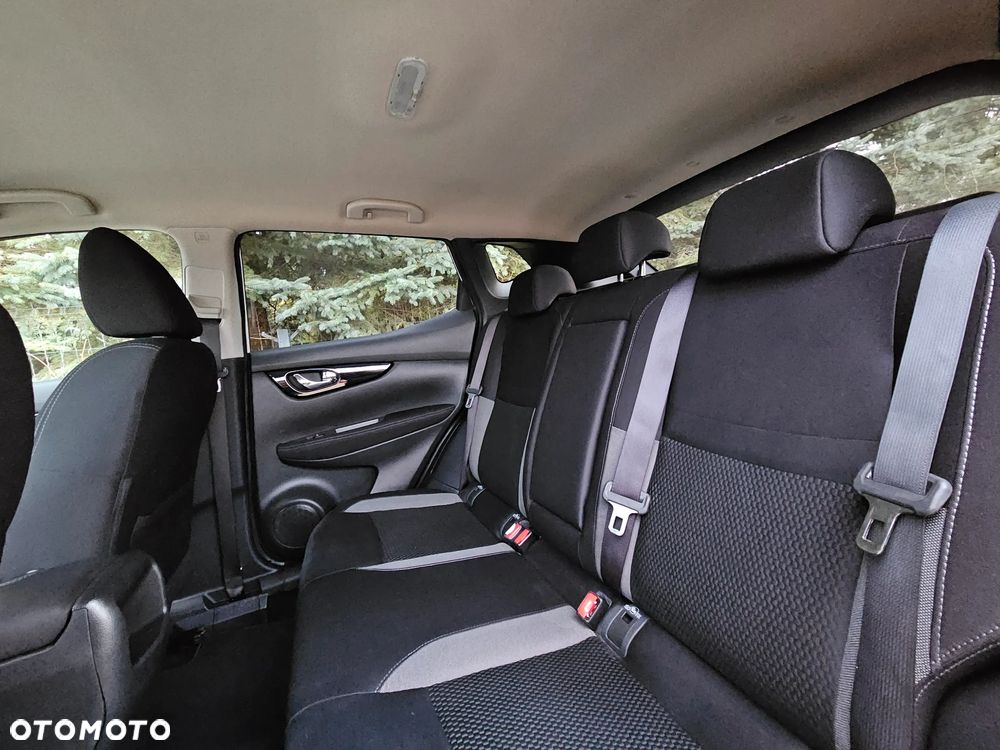 Nissan Qashqai 1.2 DIG-T N-Vision - 36