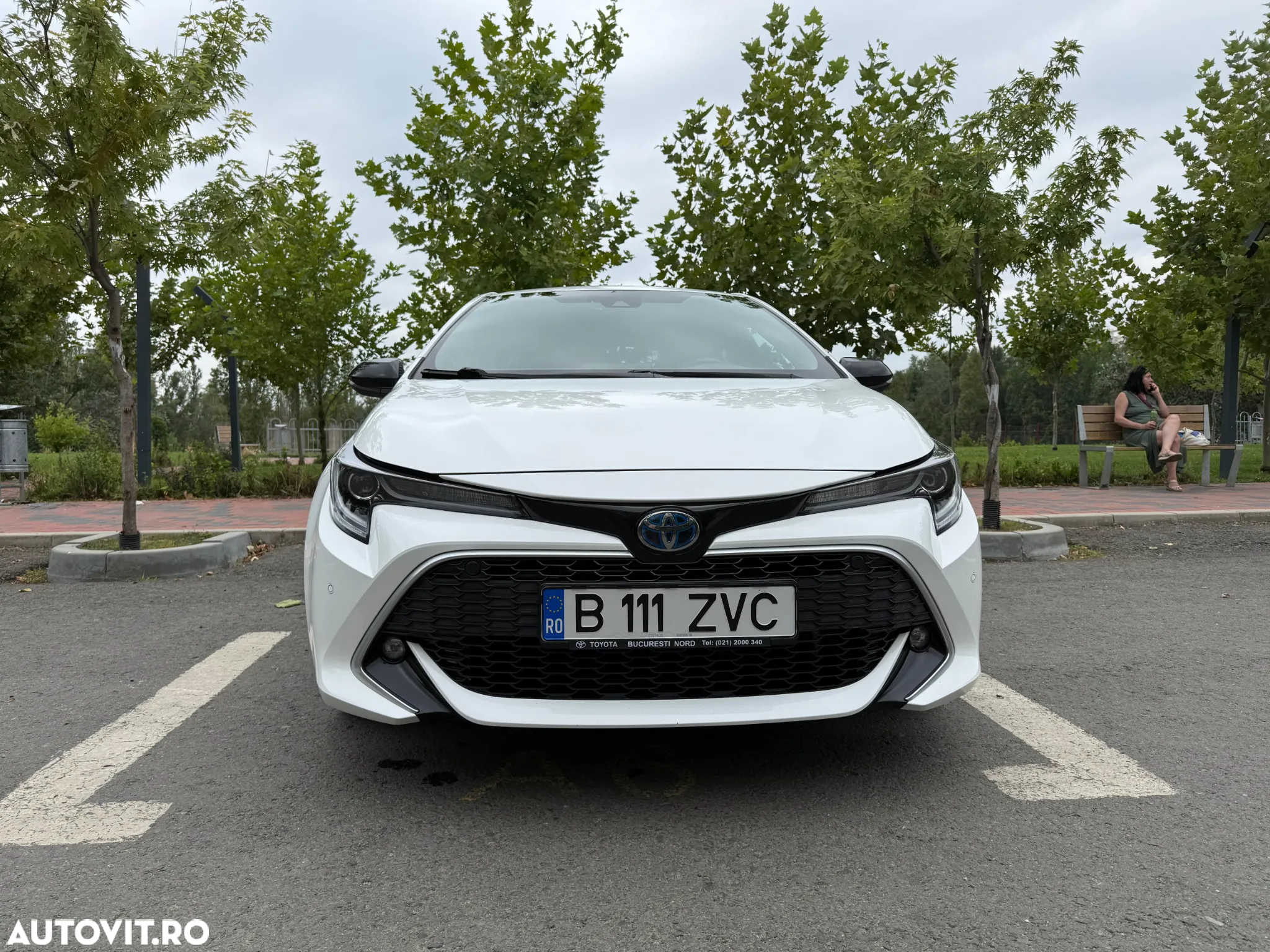 Toyota Corolla 2.0 HSD Exclusive Plus GR Sport Bi-Tone - 2