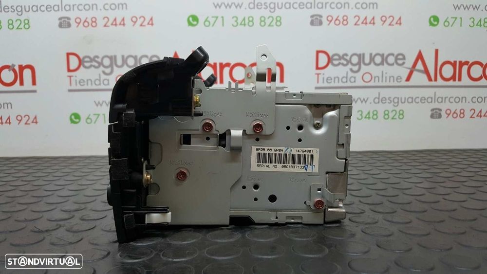 SISTEMA AUDIO / RADIO CD MAZDA 3 BERLINA (BK) 1.6 CRDT  ACTIVE - 8