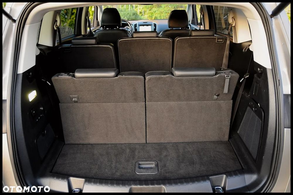 Ford S-Max - 8