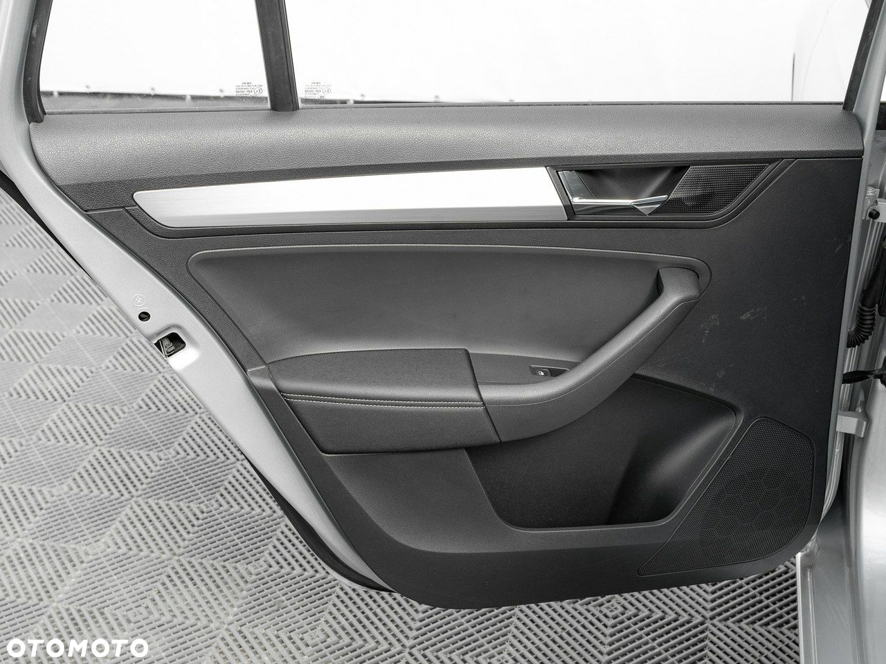 Skoda RAPID 1.0 TSI Ambition - 25