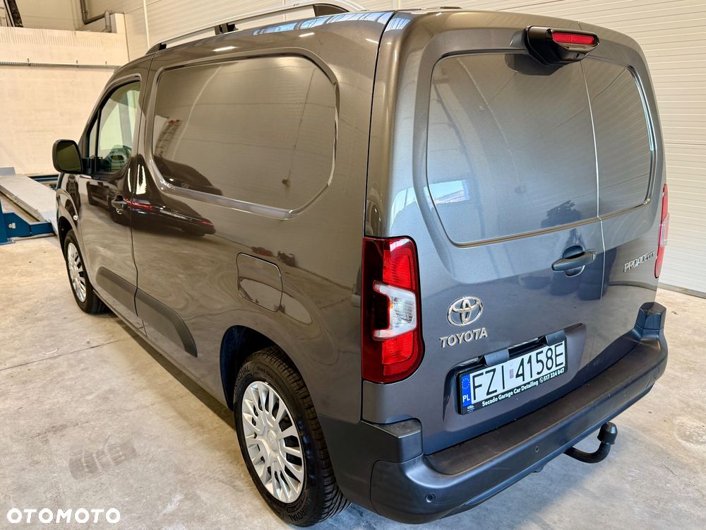 Toyota Proace City - 10
