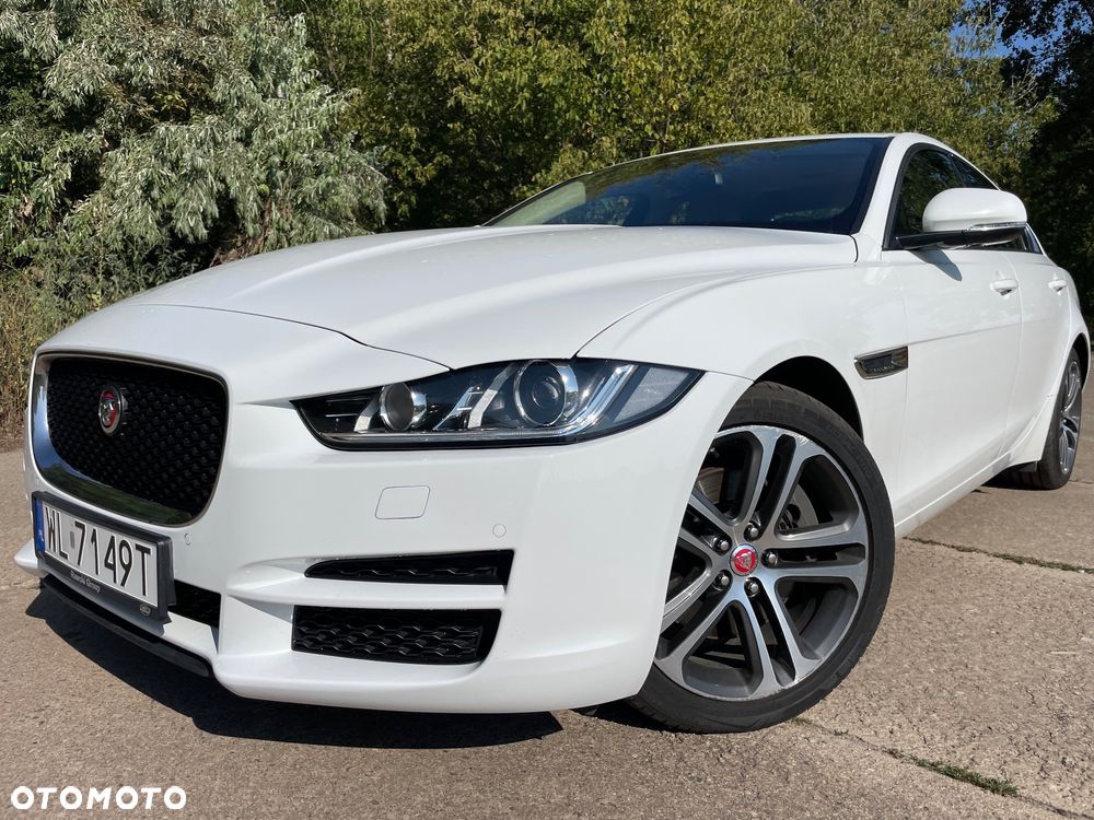 Jaguar XE - 7