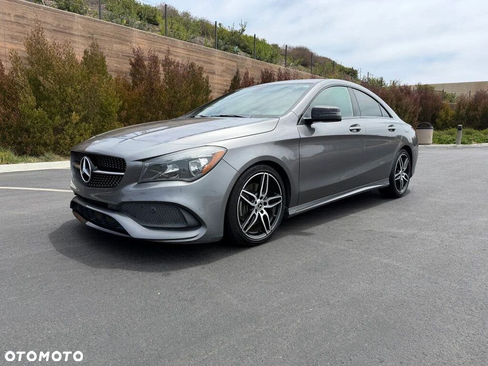 Mercedes-Benz CLA - 2
