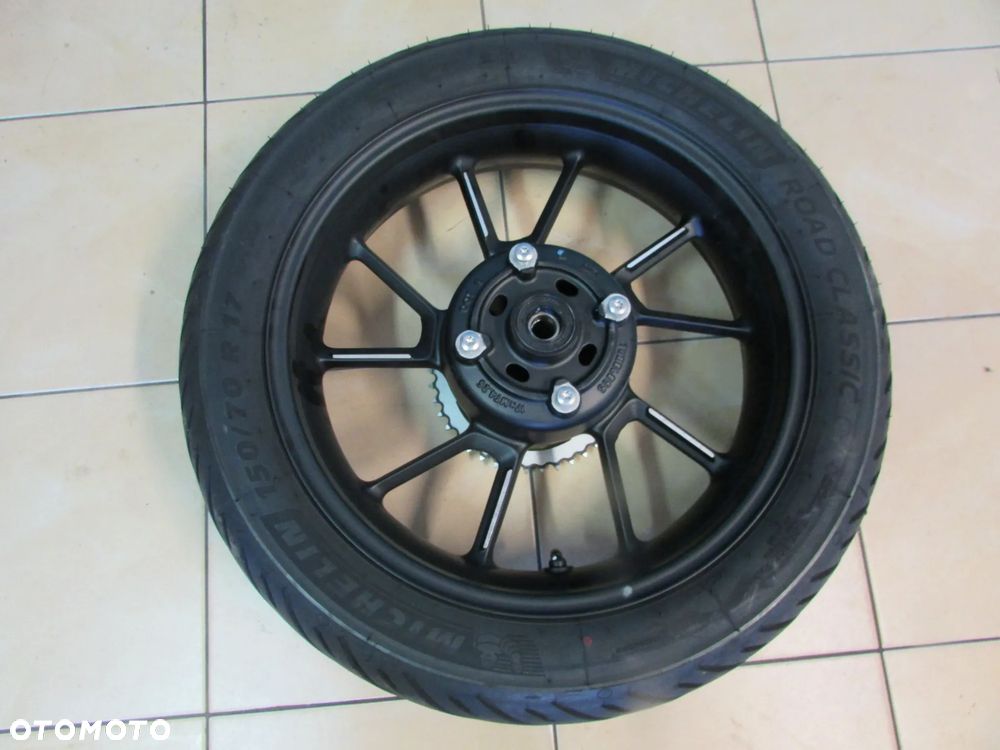 Triumph Speed Twin Street Twin 900 2024 felga koło tył komplet - 2