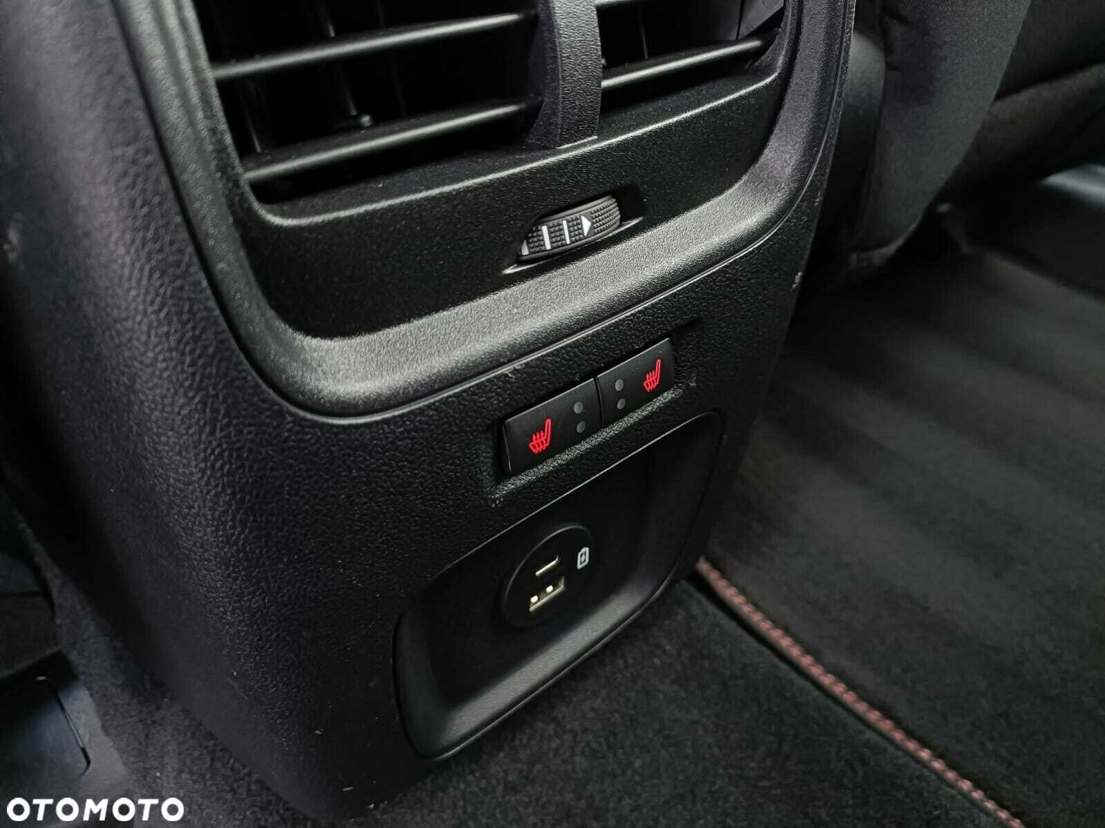 Ford Kuga - 30
