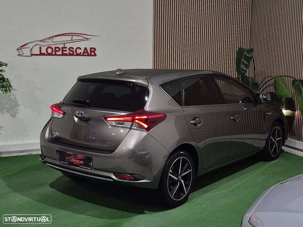 Toyota Auris 1.8 HSD Exclusive - 6