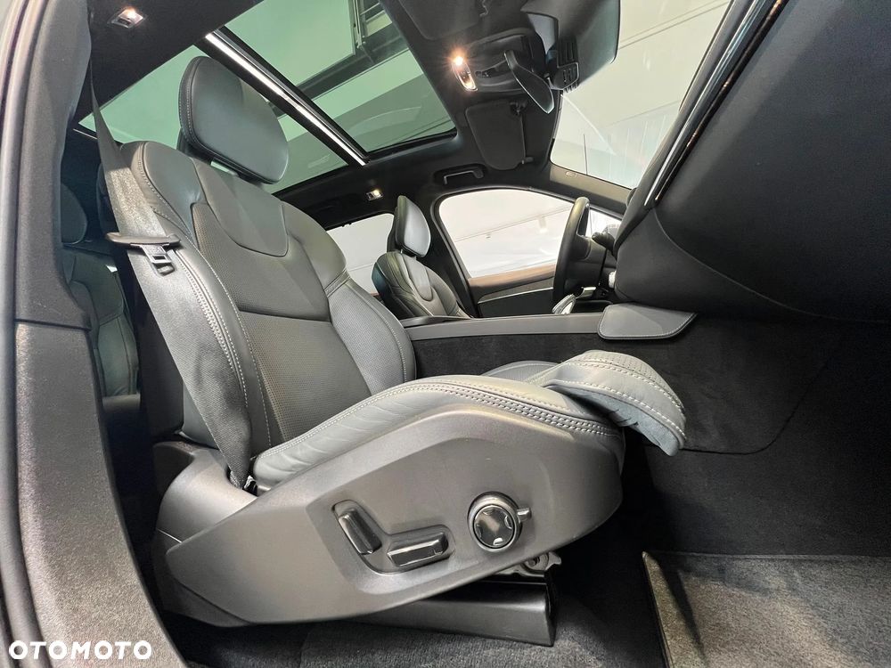 Volvo XC 90 B5 D AWD Ultimate Dark 7os - 18