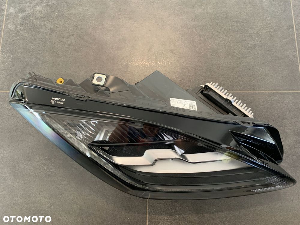lampa prawa jaguar e pace e-pace kompletna - 3