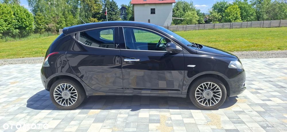Lancia Ypsilon Y 1.2 8v Silver - 5