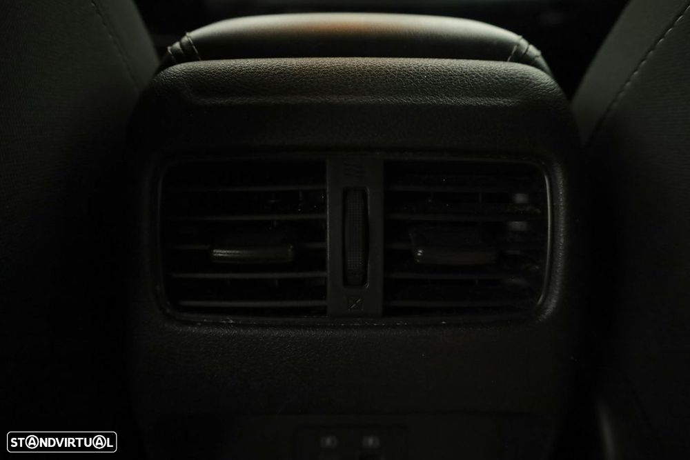 Nissan Qashqai 1.3 DIG-T N-Connecta LED Xtronic - 23