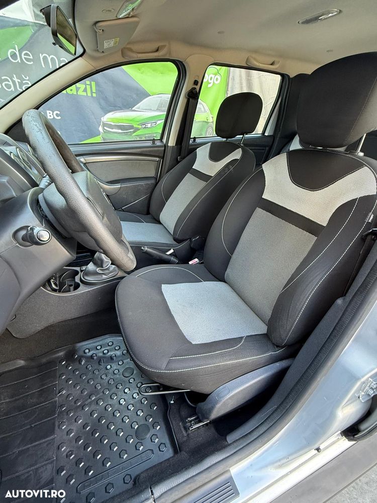 Dacia Duster 1.5 dCi 4WD Comfort - 32