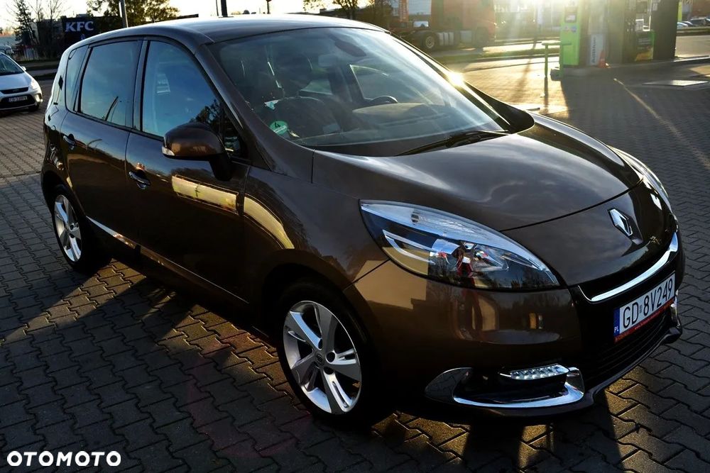 Renault Scenic ver-1-5-dci-dynamique-edc - 18