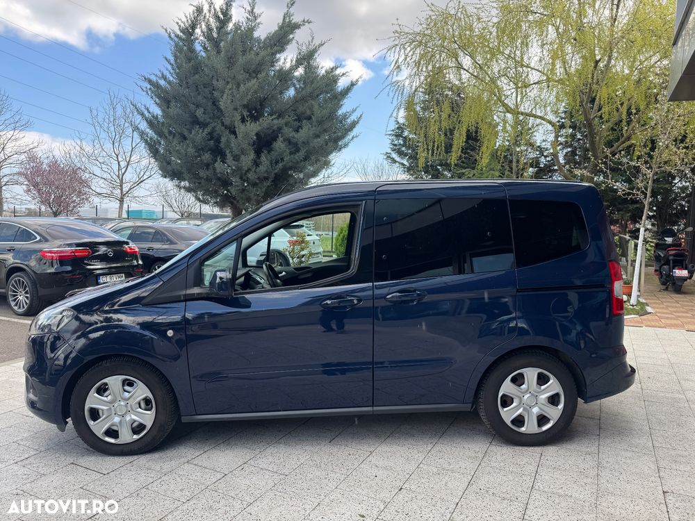 Ford Tourneo Courier 1.5 TDCi S&S Ambiente - 14