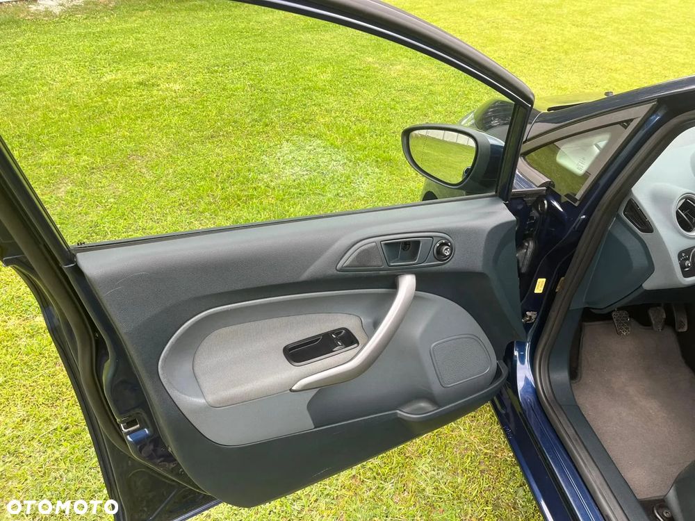 Ford Fiesta 1.25 SYNC Edition - 16